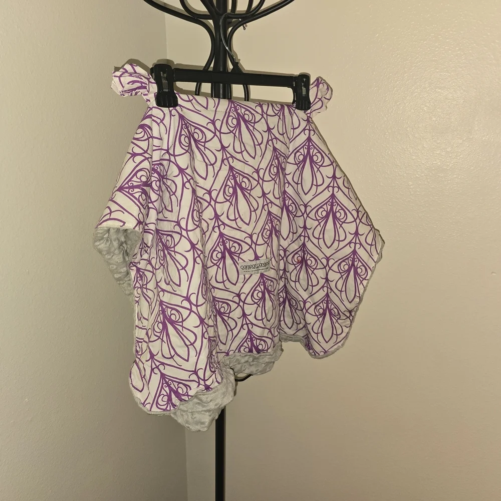 Carseat Cover Purple and White Patterned